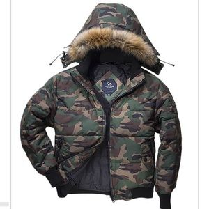 NWT Northaware bomber parka in camo